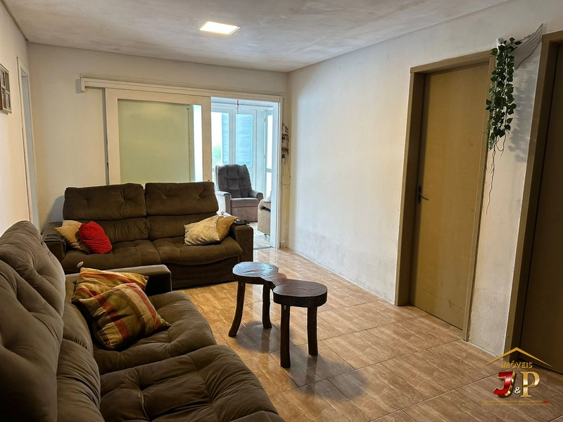 Casa com estrutura para um caminhão: 10ª foto da galeria de imagens do imóvel