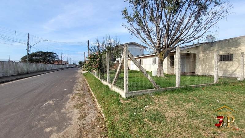 CASA DE ESQUINA À VENDA – BAIRRO SANTA LUZIA: 4ª foto da galeria de imagens do imóvel