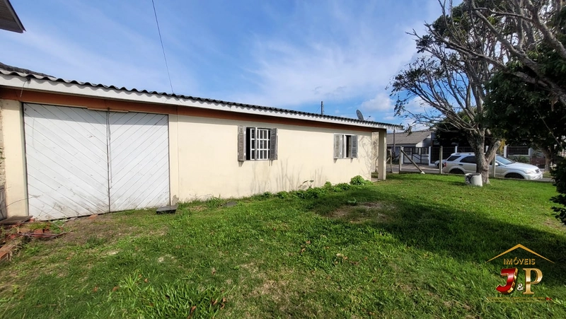 CASA DE ESQUINA À VENDA – BAIRRO SANTA LUZIA: 5ª foto da galeria de imagens do imóvel