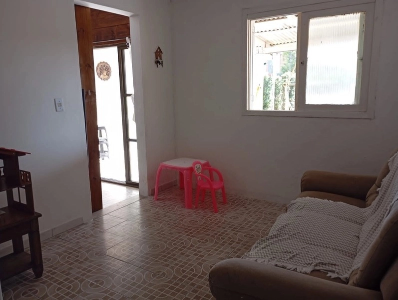 Casa bem localizada com 3 dormitórios e grande pátio: 16ª foto da galeria de imagens do imóvel
