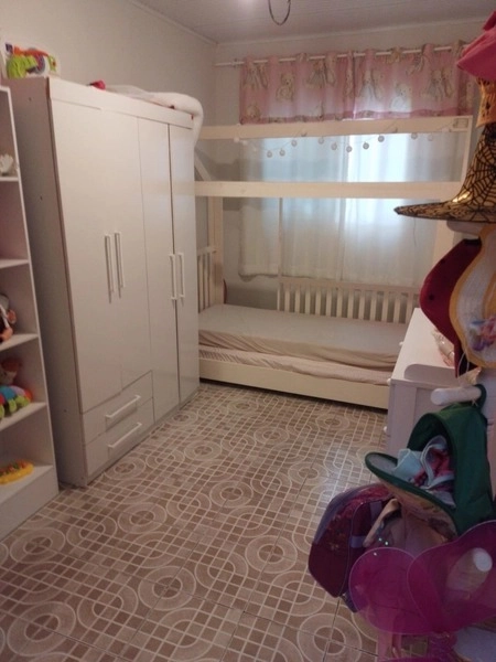 Casa bem localizada com 3 dormitórios e grande pátio: 12ª foto da galeria de imagens do imóvel