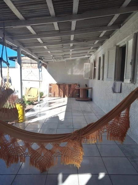 Casa bem localizada com 3 dormitórios e grande pátio: 11ª foto da galeria de imagens do imóvel