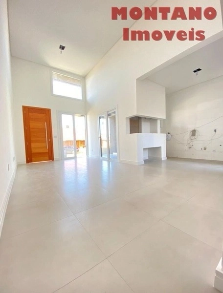 Casa de Alto Padrão com 3 Dormitórios Próxima ao Mar – Bairro Jardim: 8ª foto da galeria de imagens do imóvel