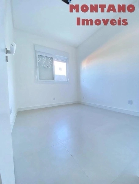 Casa de Alto Padrão com 3 Dormitórios Próxima ao Mar – Bairro Jardim: 10ª foto da galeria de imagens do imóvel