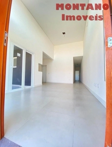 Casa de Alto Padrão com 3 Dormitórios Próxima ao Mar – Bairro Jardim: 3ª foto da galeria de imagens do imóvel