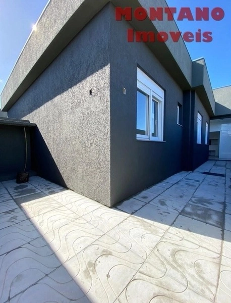Casa de Alto Padrão com 3 Dormitórios Próxima ao Mar – Bairro Jardim: 2ª foto da galeria de imagens do imóvel