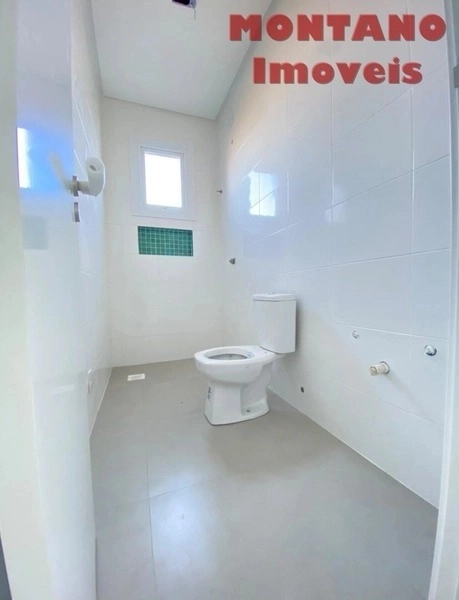 Casa de Alto Padrão com 3 Dormitórios Próxima ao Mar – Bairro Jardim: 7ª foto da galeria de imagens do imóvel