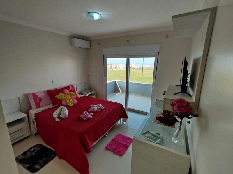 Magnífica Casa Mobiliada com 4 Dormitórios e Piscina Aquecida: 22ª foto da galeria de imagens do imóvel