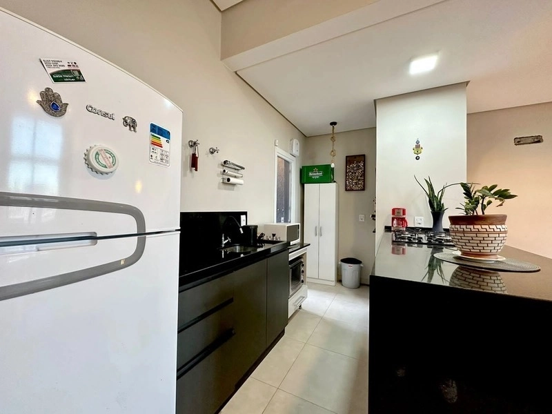 Casa mobiliada com 3 dormitórios a 30m do mar: 6ª foto da galeria de imagens do imóvel