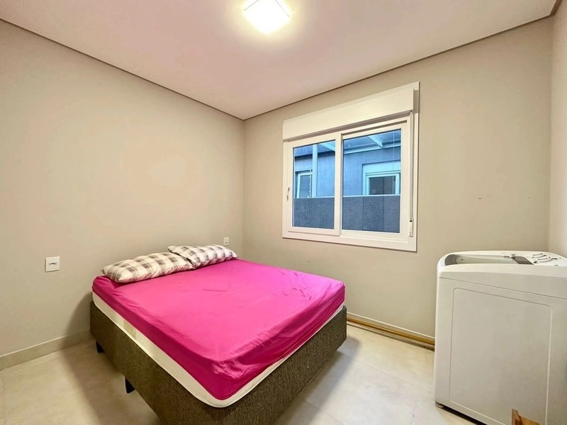 Casa mobiliada com 3 dormitórios a 30m do mar: 2ª foto da galeria de imagens do imóvel
