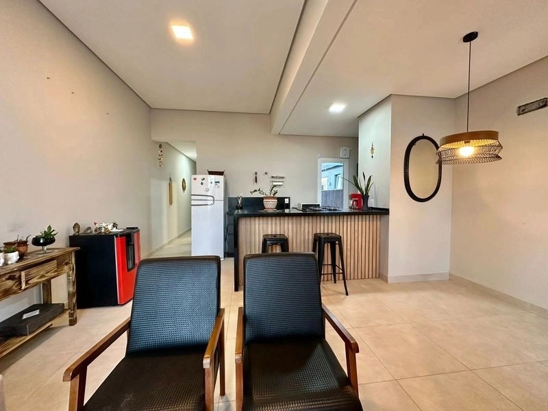 Casa mobiliada com 3 dormitórios a 30m do mar: 13ª foto da galeria de imagens do imóvel