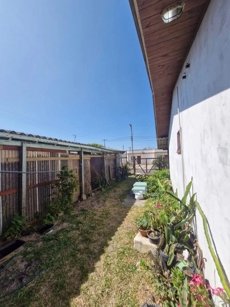 Casa perto da praia com 3 dormitórios: 19ª foto da galeria de imagens do imóvel