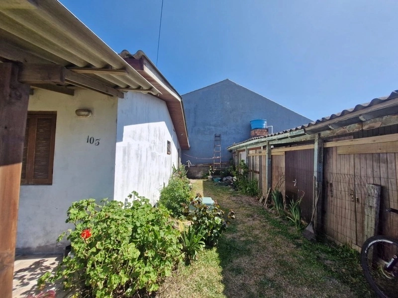 Casa perto da praia com 3 dormitórios: 4ª foto da galeria de imagens do imóvel