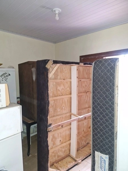 Casa perto da praia com 3 dormitórios: 2ª foto da galeria de imagens do imóvel