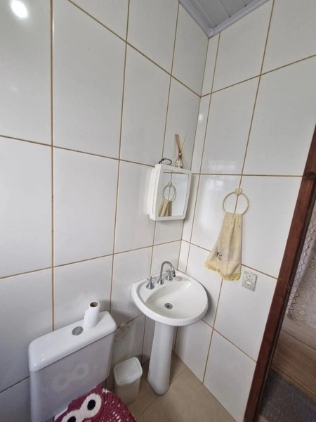 Casa perto da praia com 3 dormitórios: 7ª foto da galeria de imagens do imóvel