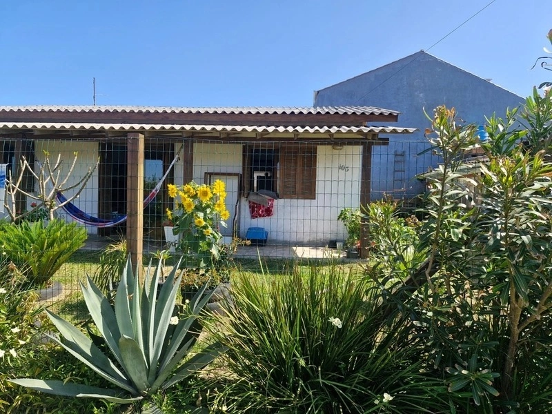 Casa perto da praia com 3 dormitórios: 23ª foto da galeria de imagens do imóvel