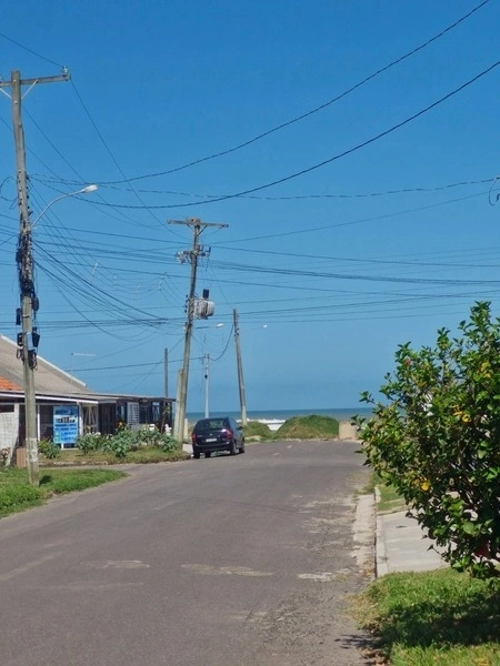 Casa perto da praia com 3 dormitórios: 17ª foto da galeria de imagens do imóvel
