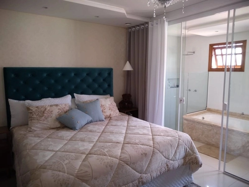EXCELENTE CASA JARDIM BEIRA MAR - TRÊS DOMIRTÓRIOS: 3ª foto da galeria de imagens do imóvel