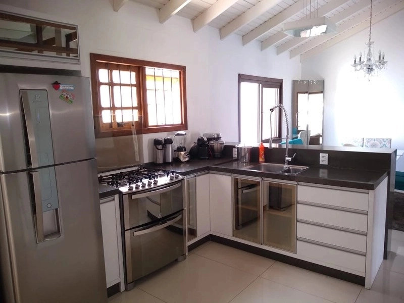 EXCELENTE CASA JARDIM BEIRA MAR - TRÊS DOMIRTÓRIOS: 13ª foto da galeria de imagens do imóvel