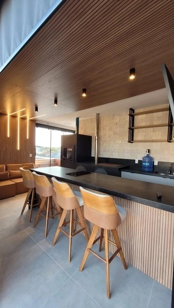 CASA DE CINEMA - MOBILIADA E DECORADA COM PISCINA E SPA: 22ª foto da galeria de imagens do imóvel