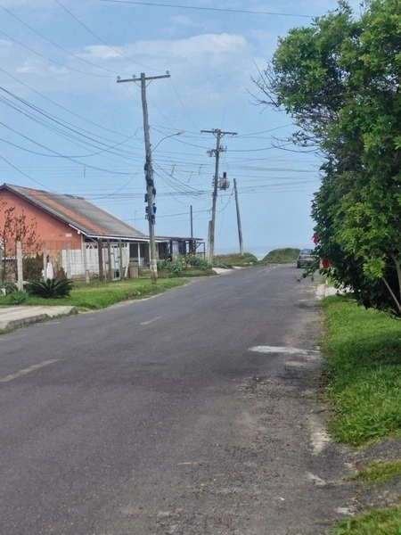 Terreno próximo à praia com ótima posição solar: 4ª foto da galeria de imagens do imóvel