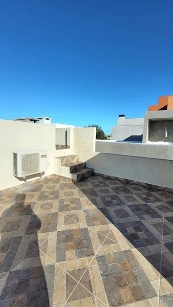 CASA 2 DORMITÓRIOS (1 SUÍTE) - 1 QUADRA DO MAR - ROOFTOP COM VISTA MAR: 17ª foto da galeria de imagens do imóvel