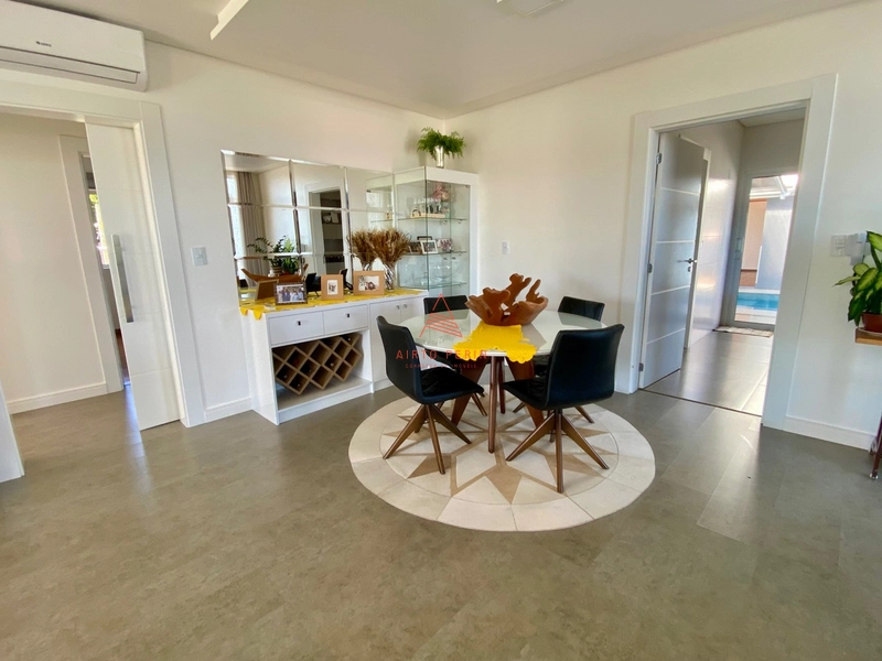 Casa 3 suítes em Chapecó: 3ª foto da galeria de imagens do imóvel