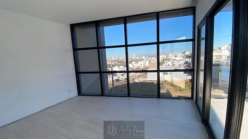 Casa 3 pavimentos com elevador: 8ª foto da galeria de imagens do imóvel