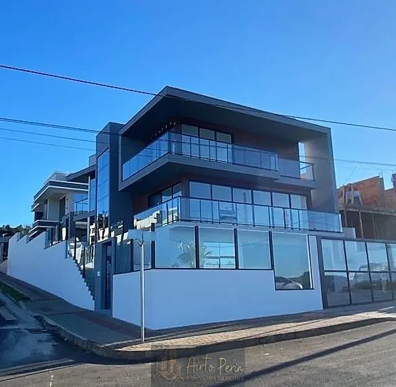 Casa 3 pavimentos com elevador: 16ª foto da galeria de imagens do imóvel