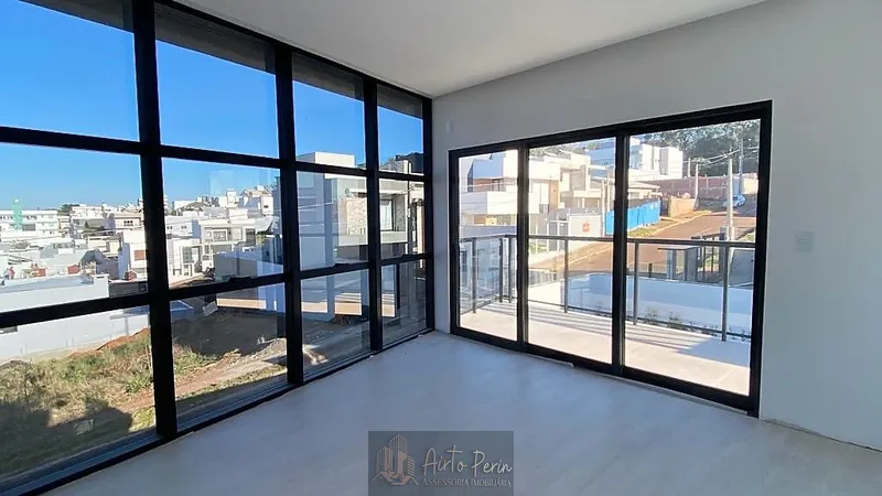 Casa 3 pavimentos com elevador: 7ª foto da galeria de imagens do imóvel