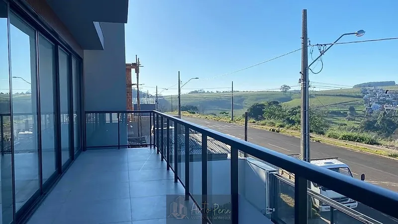 Casa 3 pavimentos com elevador: 5ª foto da galeria de imagens do imóvel