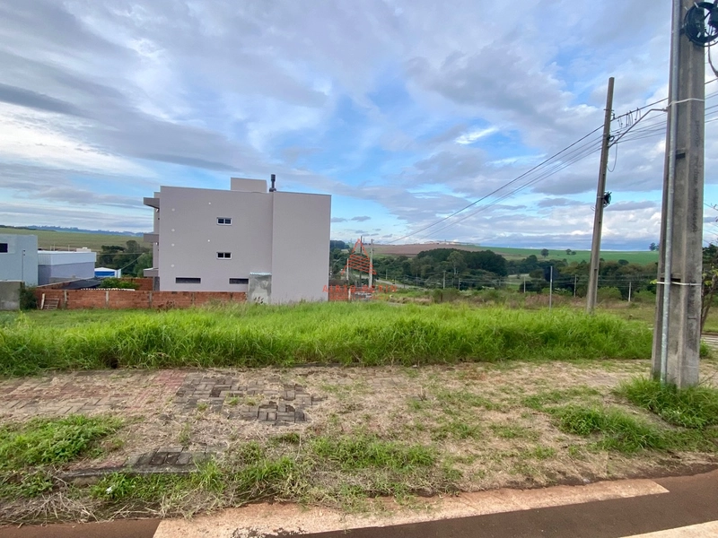 Terreno esquina Jardins Mezzomo Gutambu: 2ª foto da galeria de imagens do imóvel