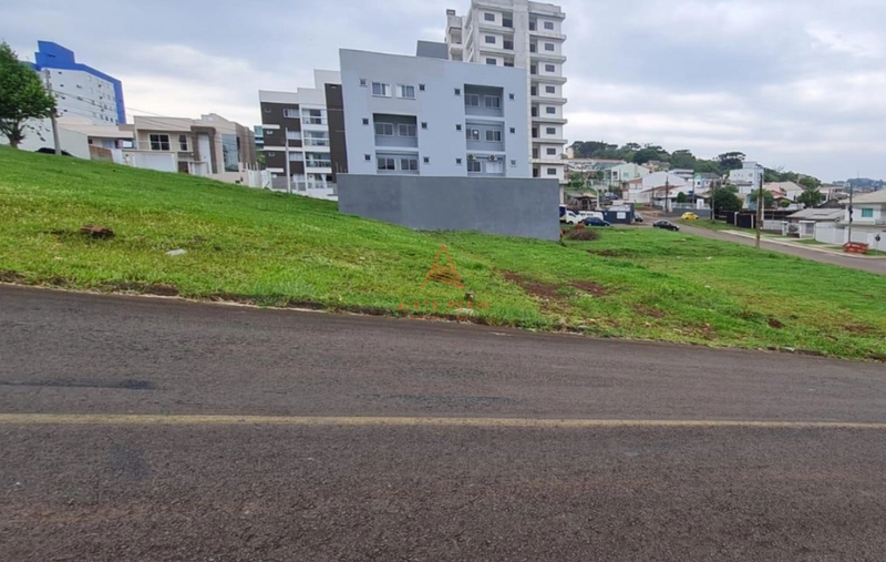 Terreno no bairro Paraíso: 1ª foto da galeria de imagens do imóvel