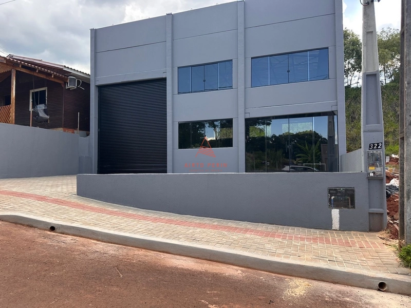 Barracão comercial em Chapecó: 2ª foto da galeria de imagens do imóvel