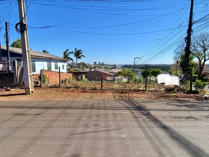 Terreno comercial de esquina em Chapecó: 2ª foto da galeria de imagens do imóvel