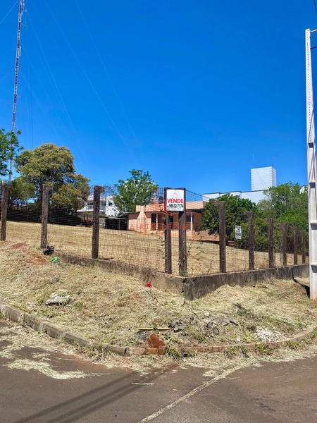 Terreno com vista do Centro em Chapecó: 2ª foto da galeria de imagens do imóvel
