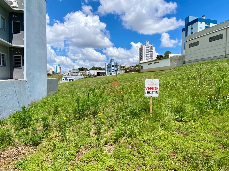 Terreno no bairro Paraíso: 1ª foto da galeria de imagens do imóvel