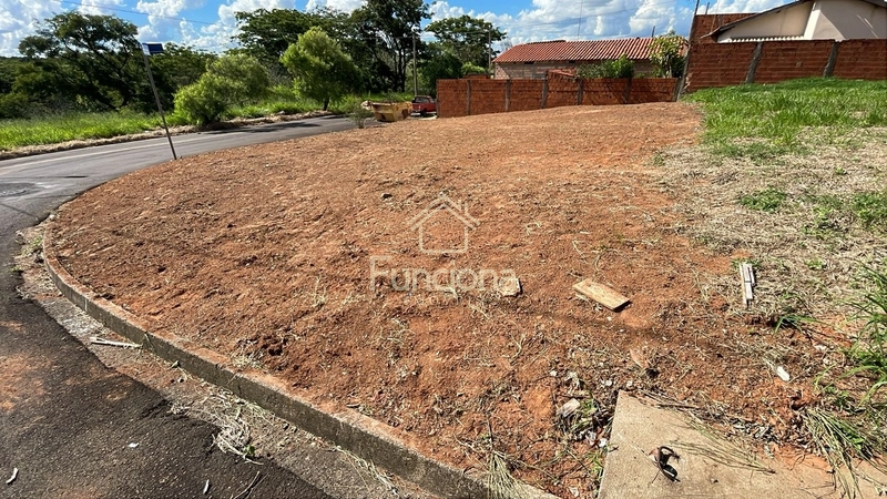VENDE TERRENO IMPERADOR: 4ª foto da galeria de imagens do imóvel