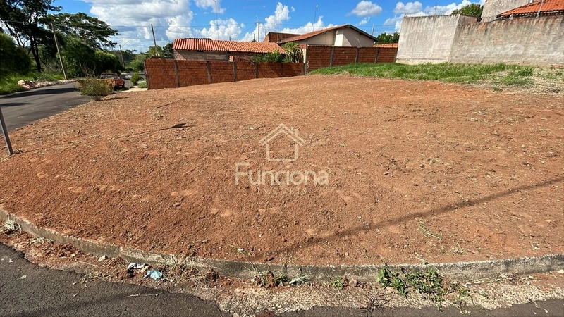 VENDE TERRENO IMPERADOR: 3ª foto da galeria de imagens do imóvel