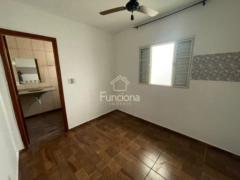 VENDE CASA COMERCIARIOS: 6ª foto da galeria de imagens do imóvel