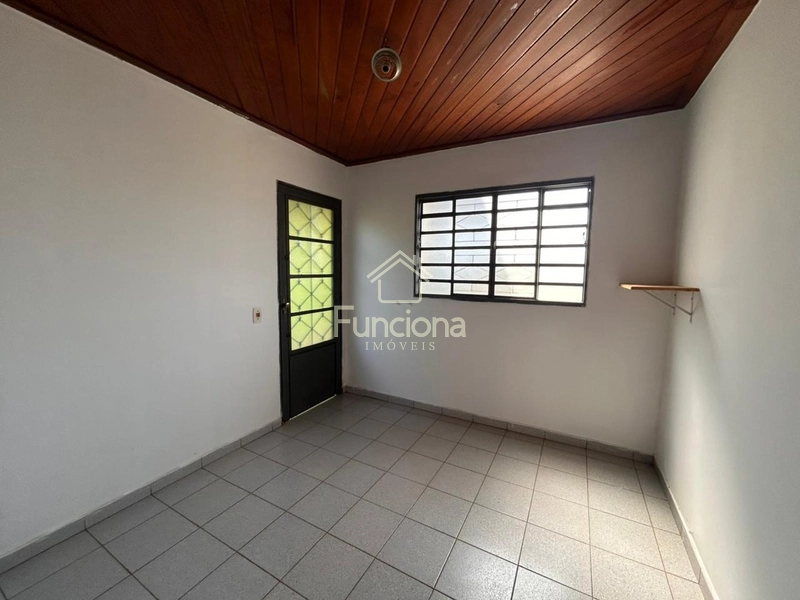 VENDE CASA COMERCIARIOS: 3ª foto da galeria de imagens do imóvel