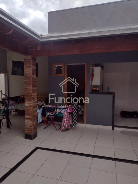 Vende-se Monte Verde: 3ª foto da galeria de imagens do imóvel