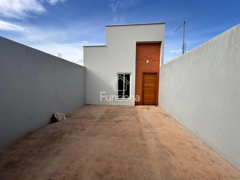 : 2ª foto da galeria de imagens do imóvel