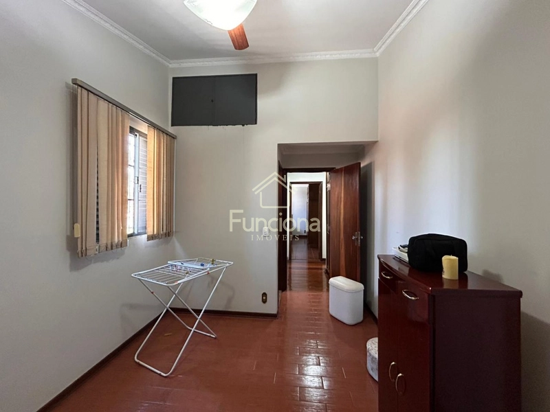 VENDE-SE CENTRO: 9ª foto da galeria de imagens do imóvel