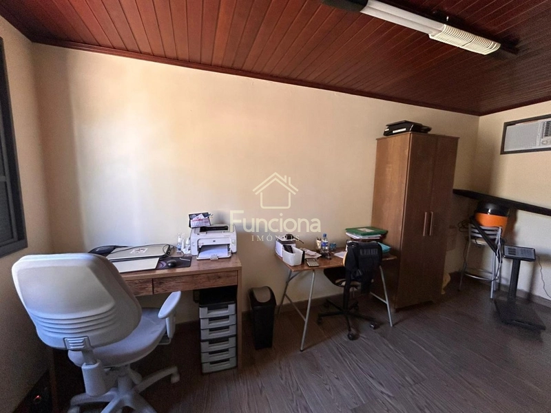 VENDE-SE CENTRO: 13ª foto da galeria de imagens do imóvel