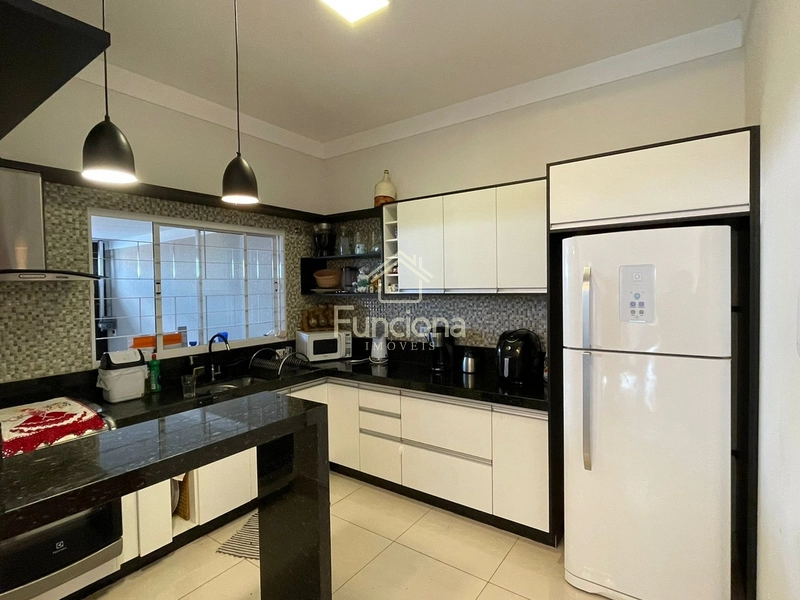 VENDE SE CASA JARDIM EUROPA: 4ª foto da galeria de imagens do imóvel