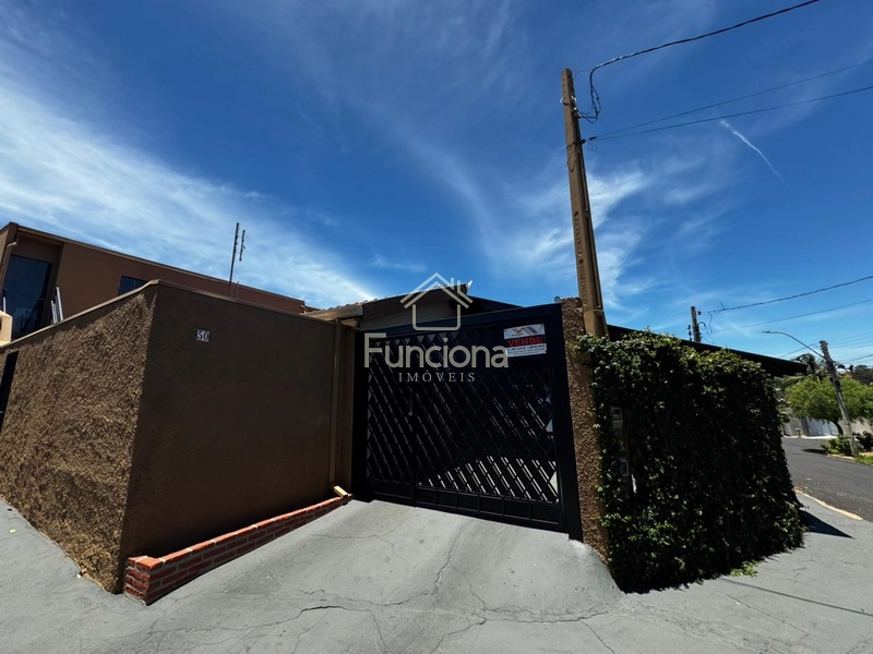 VENDE SE CASA COMERCIÁRIOS