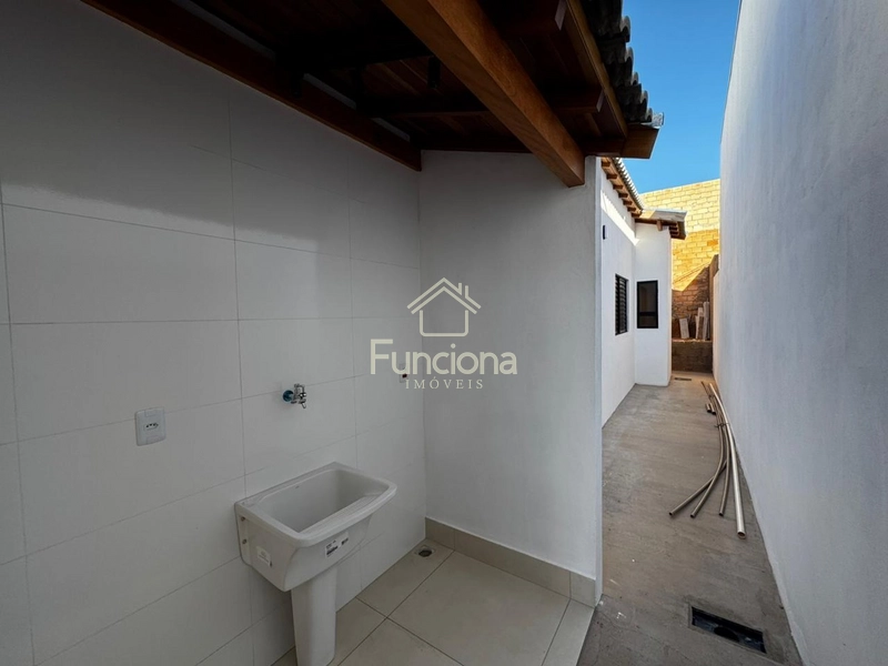 VENDE SE CASA FERREROPOLIS: 8ª foto da galeria de imagens do imóvel