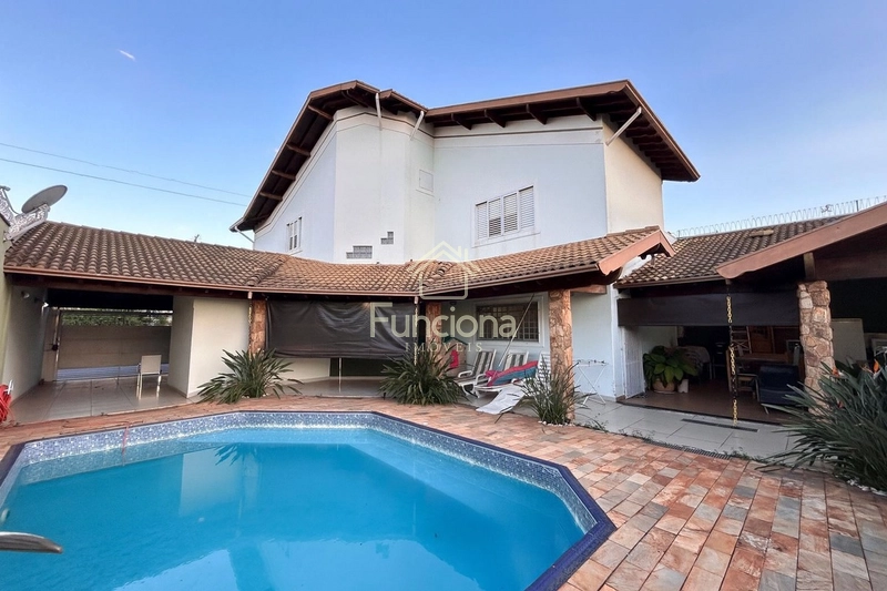 VENDE SOBRADO GUANABARA