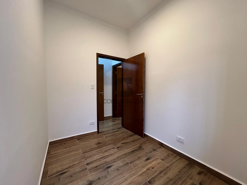Casa Isolada na Praia Grande no Bairro Vila Tupi.: 21ª foto da galeria de imagens do imóvel